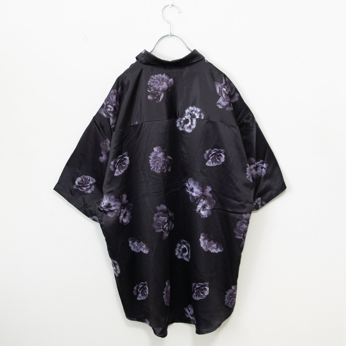 Timely Warning Flower Print Satin Short Sleeve Shirt BLACK