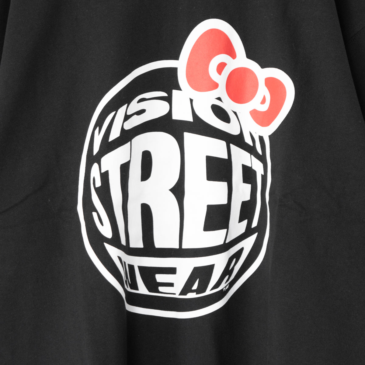 VISION STREET WEAR x HELLO KITTY Circle Logo T-shirt BLACK
