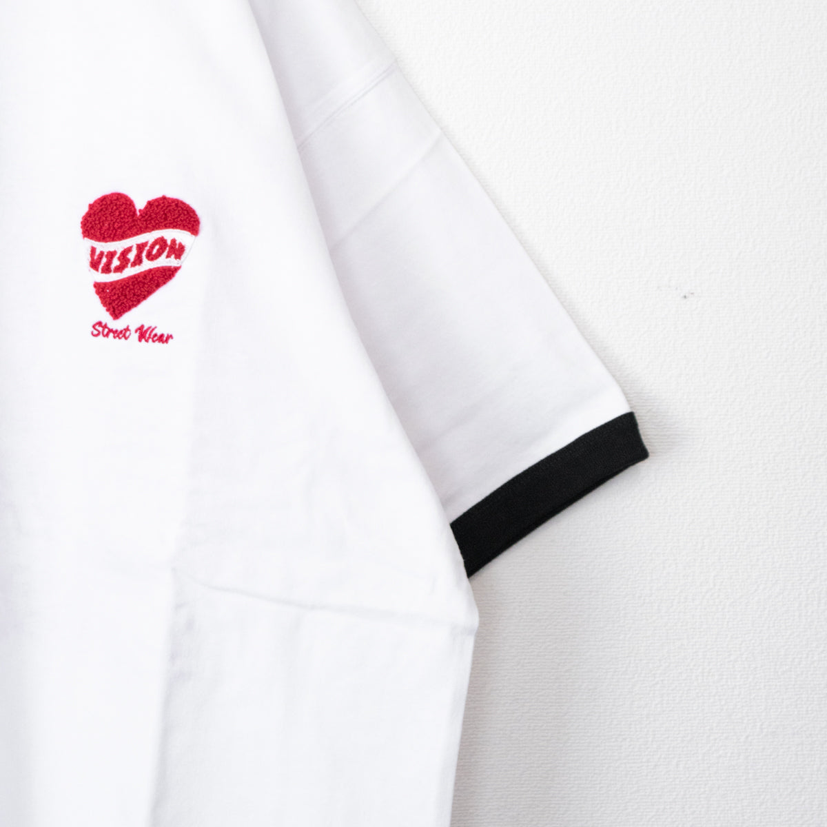 VISION STREET WEAR Heart Sagara Short Sleeve T-Shirt WHITE