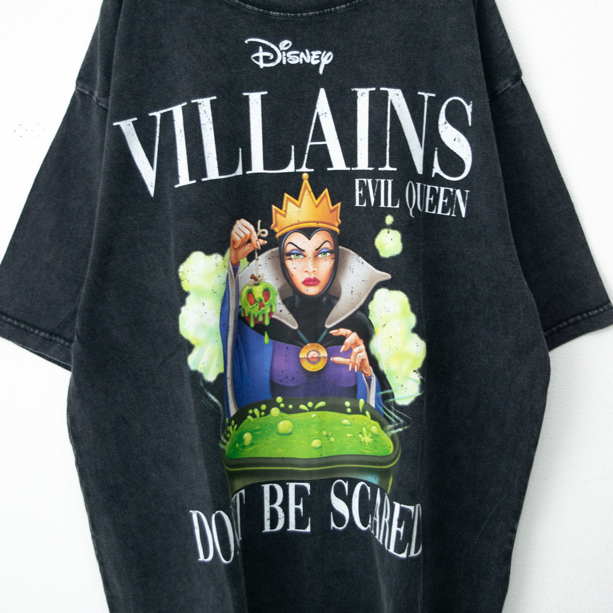 Disney ヴィランズ マガジンTシャツ イーヴィル・クィーン BLACK