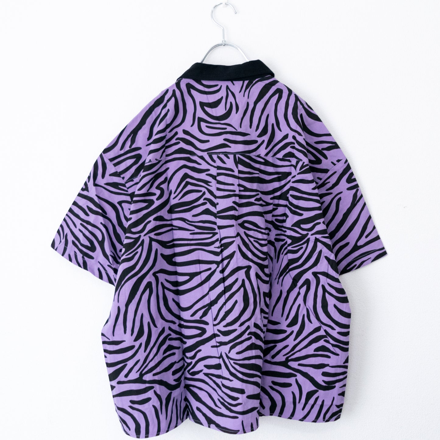 Revo. Zebra Pattern Cleric Short Sleeve Shirt PURPLE