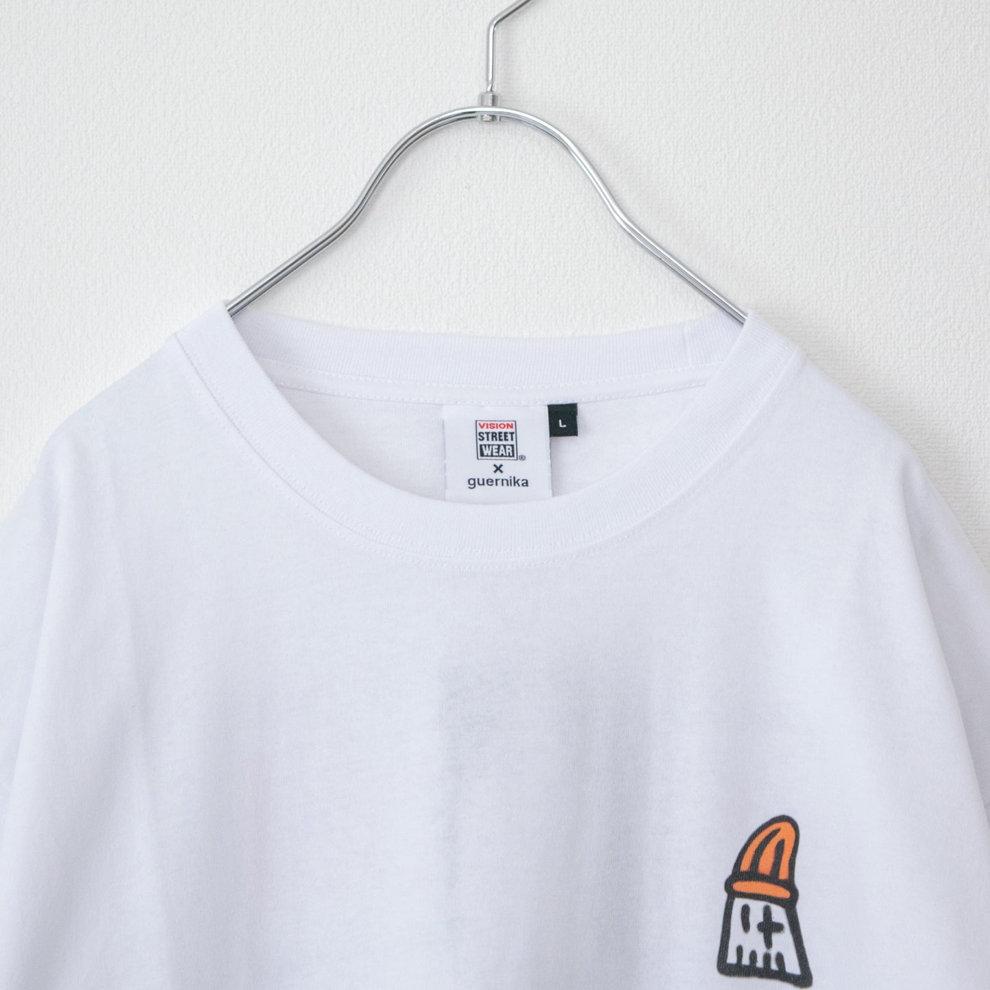 VISION STREET WEAR guernika Mag Logo T-shirt WHITE