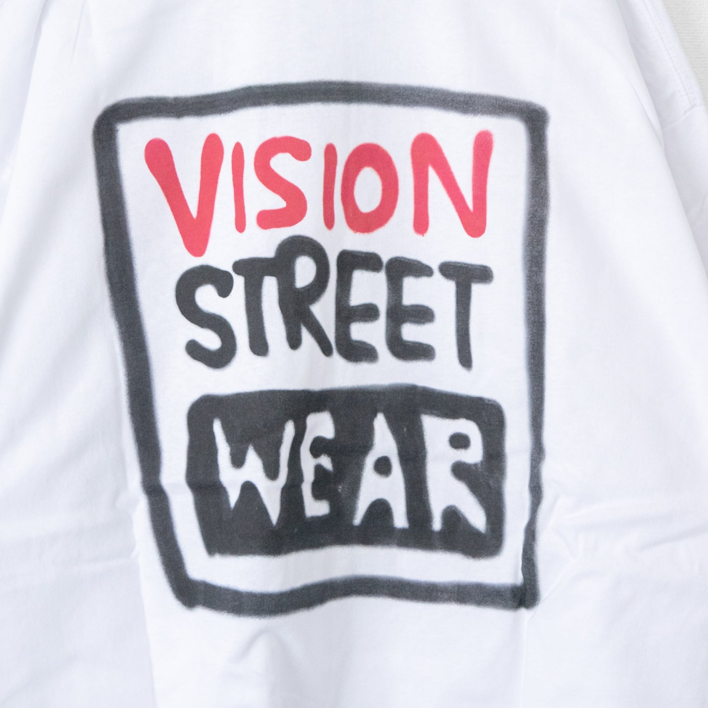 VISION STREET WEAR guernika Mag Logo T-shirt WHITE