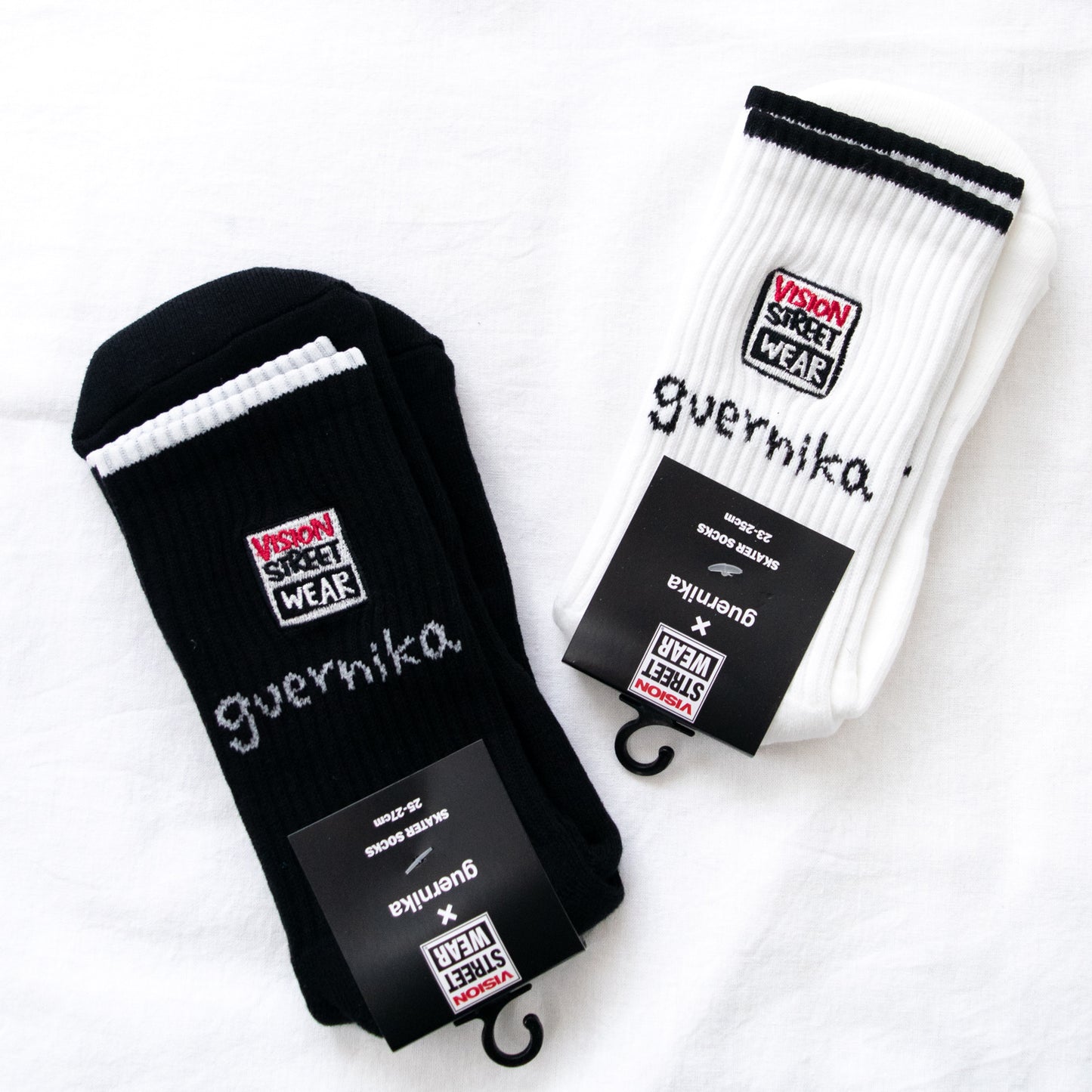 VISION STREET WEAR guernika Mag Logo Socks WHITE