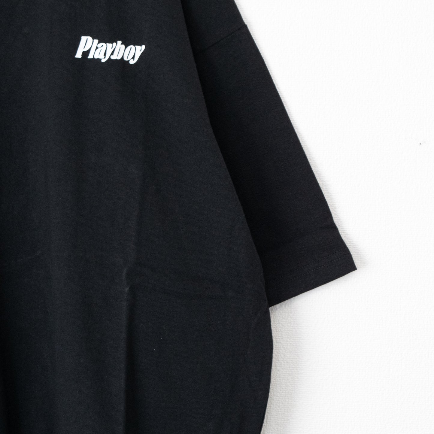 SEQUENZ meets PLAYBOY PB SPRAY×BUNNY EMB Short-sleeved T-shirt BLACK