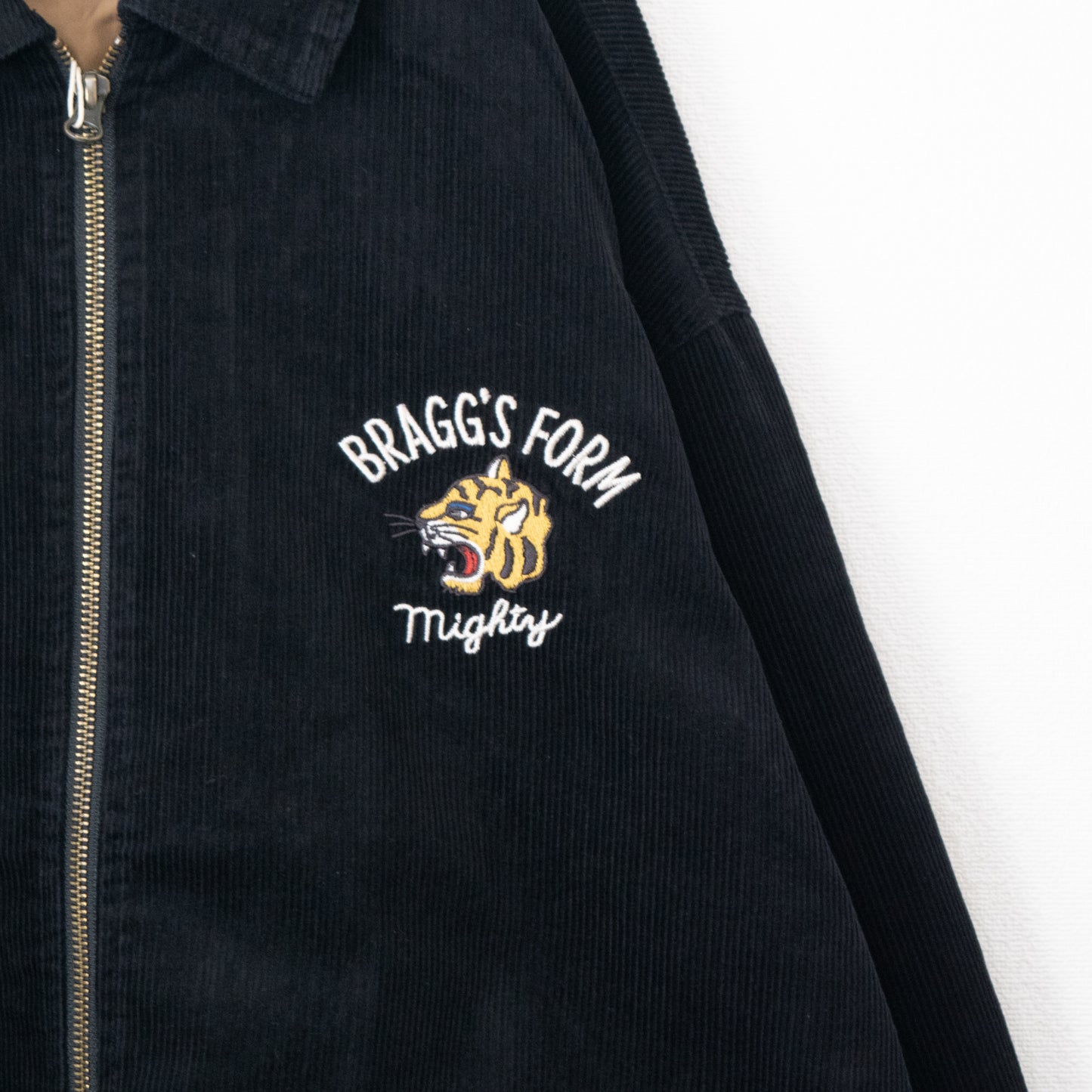 Tiger Embroidery Corduroy Zip Jacket BLACK