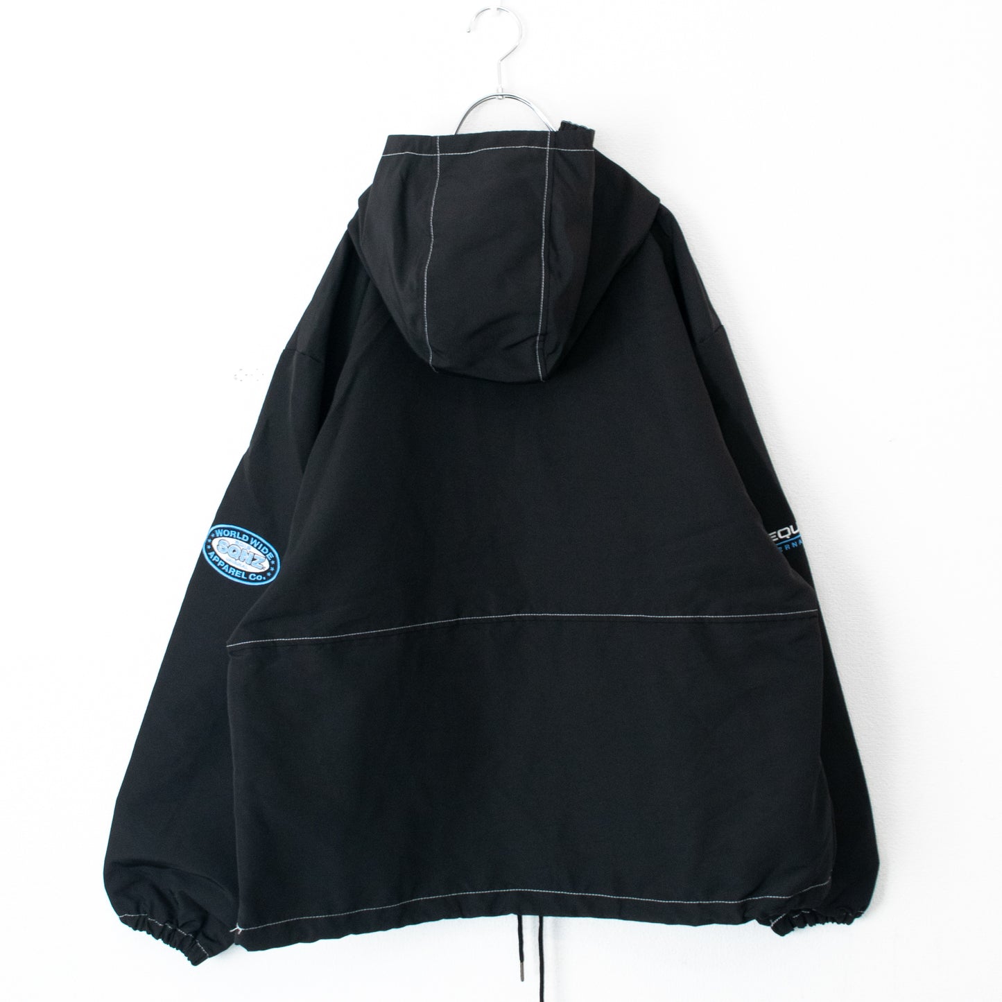 SEQUENZ/HOODED ANORAK JACKET / オーバーサイズ アノラック フード 刺繍 ドローコード BLACK