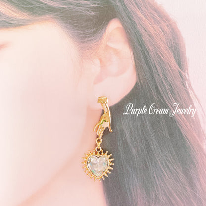 Purple Cream Hand &amp; Heart Earrings P1113