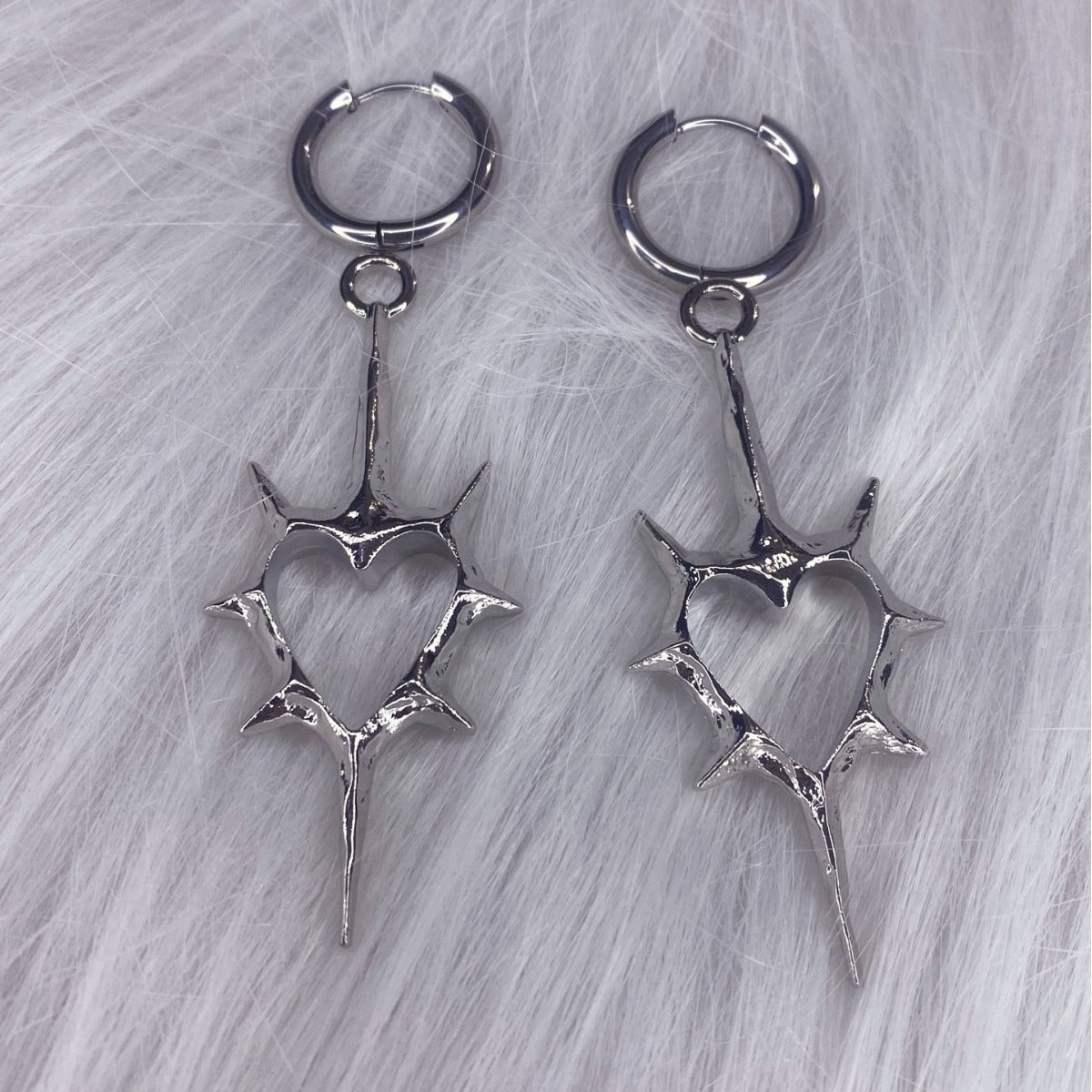 Spike Heart Earrings SILVER