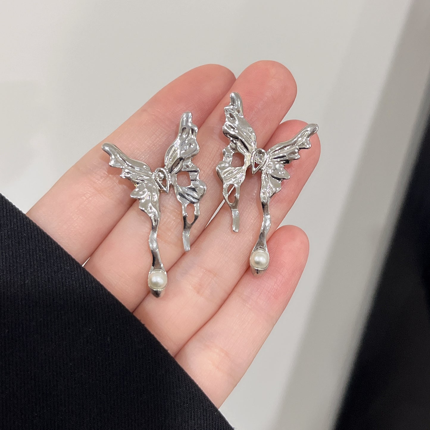 Butterfly Point Pearl Earrings SILVER