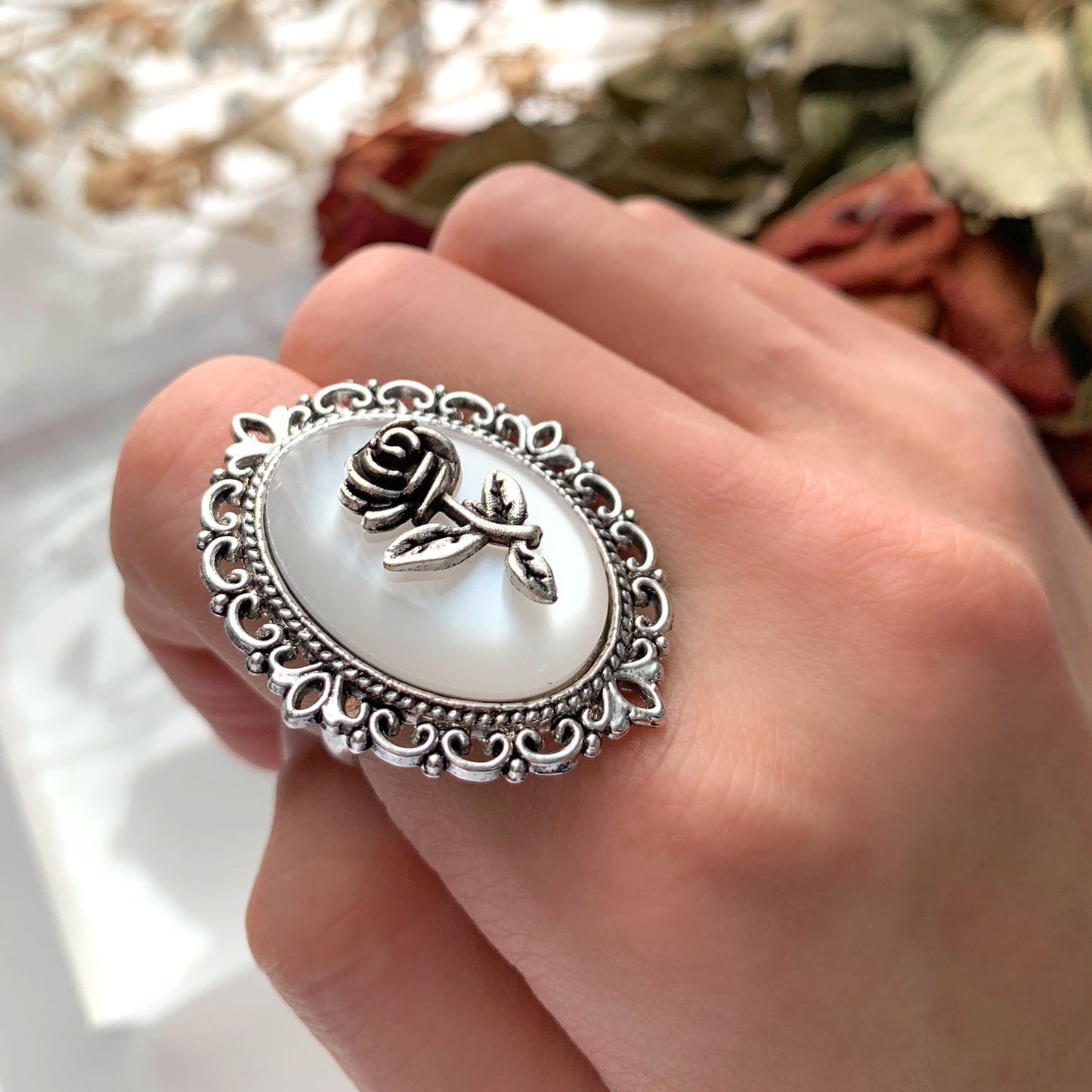 Big Rose Ring WHITE