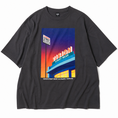 VISION STREET WEAR レトロショップイラストTシャツ CHARCOAL チャコール