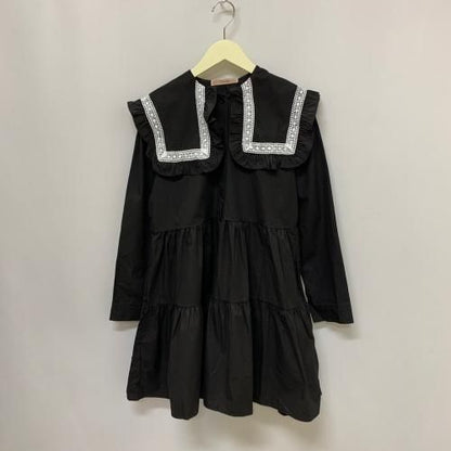 ビッグフリルカラー ティアードミニワンピース BLACK