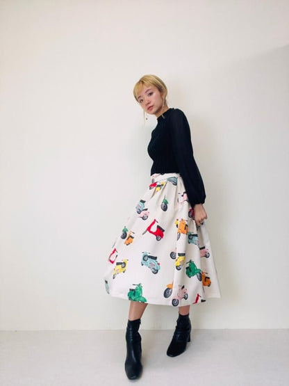 doll up oops レトロバイクプリントタックスカート