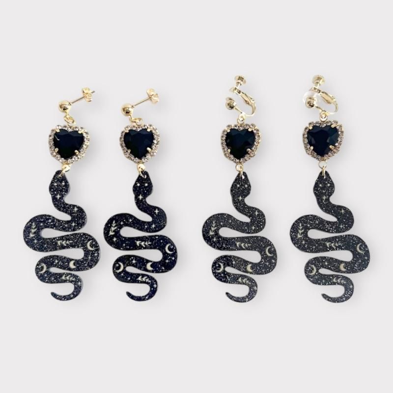 XTS Shiny Heart Snake ピアス イヤリング BLACK TS0304