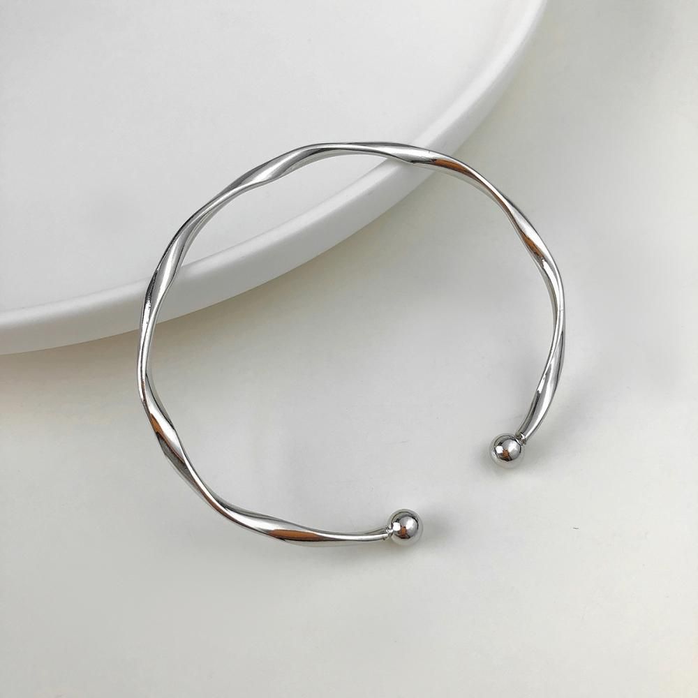 ねじれ シンプル バングル ブレスレット SILVER