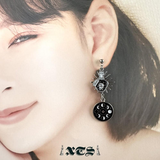 XTS Poison Bottle 月 ピアス イヤリング TS0309