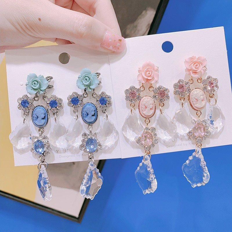 ローズ カメオ ピアス