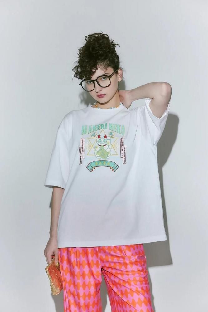MYUUA JAPAN MANEKINECO 招き猫 刺繍Tシャツ WHITE