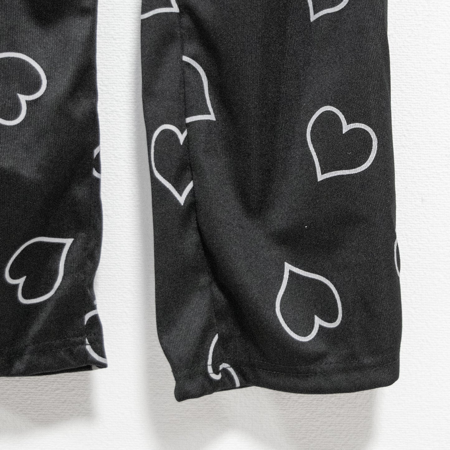 Heart Print Ribbed Knit Pants BLACK
