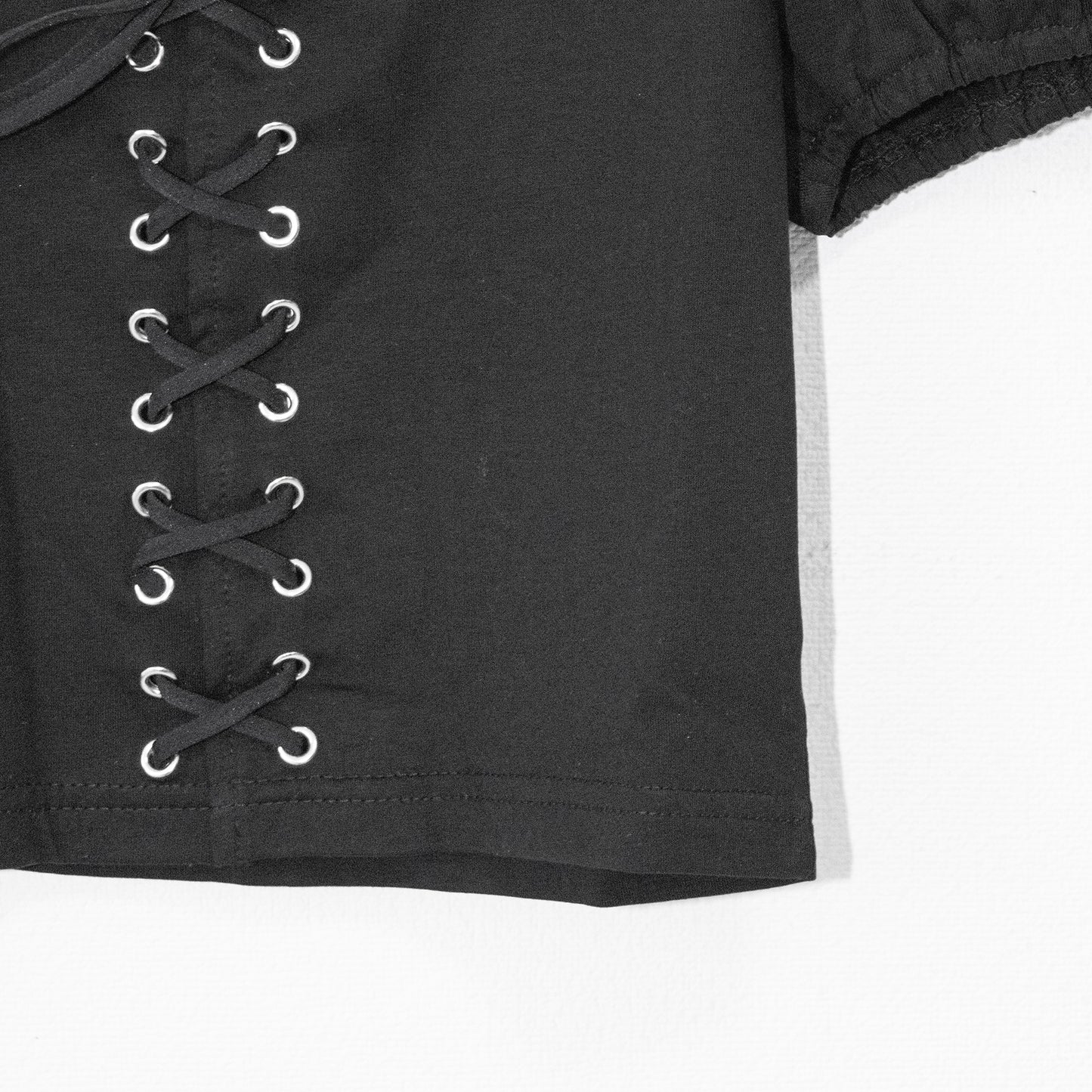 Lace-up design short-sleeved T-shirt BLACK