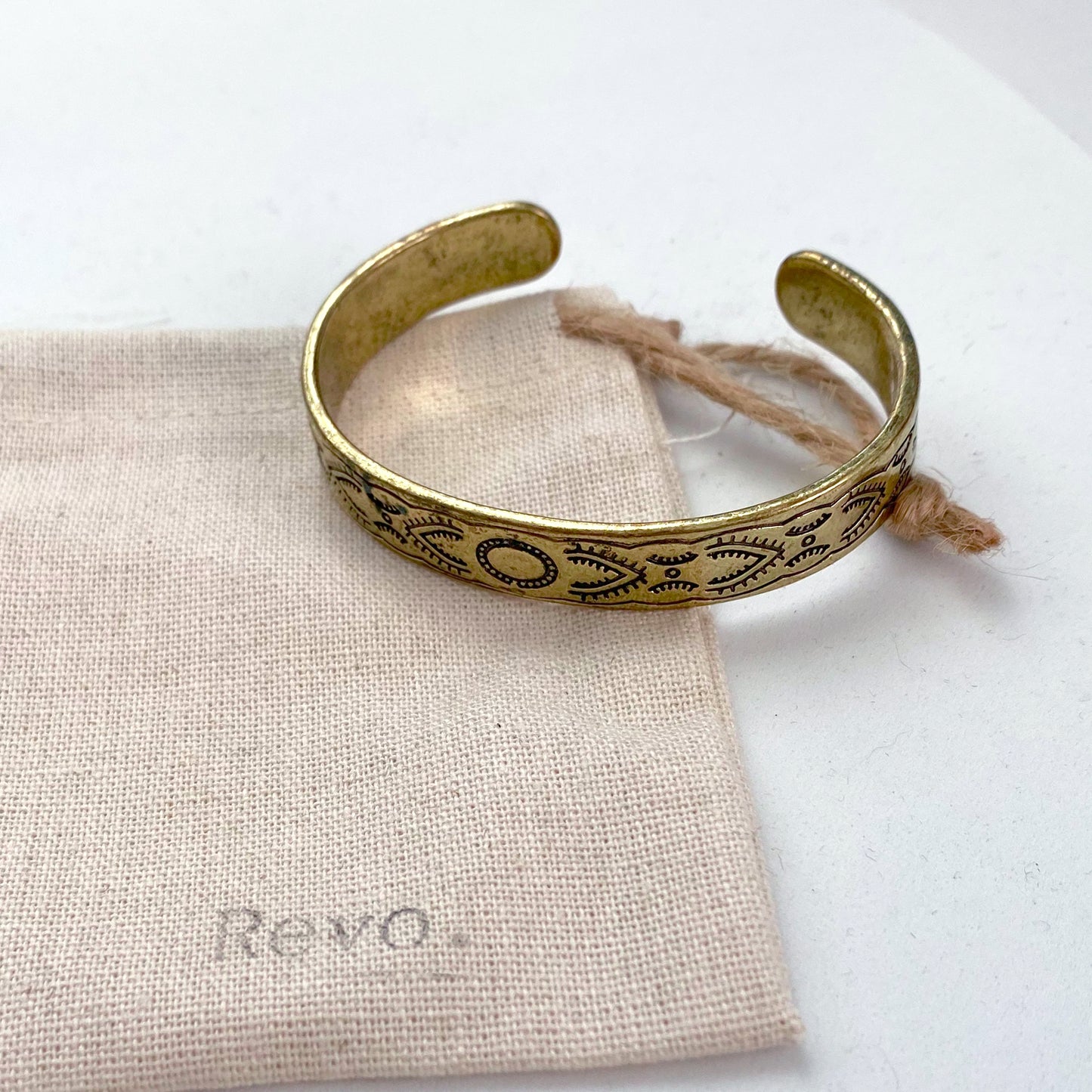 Revo. National Tune Bangle GOLD