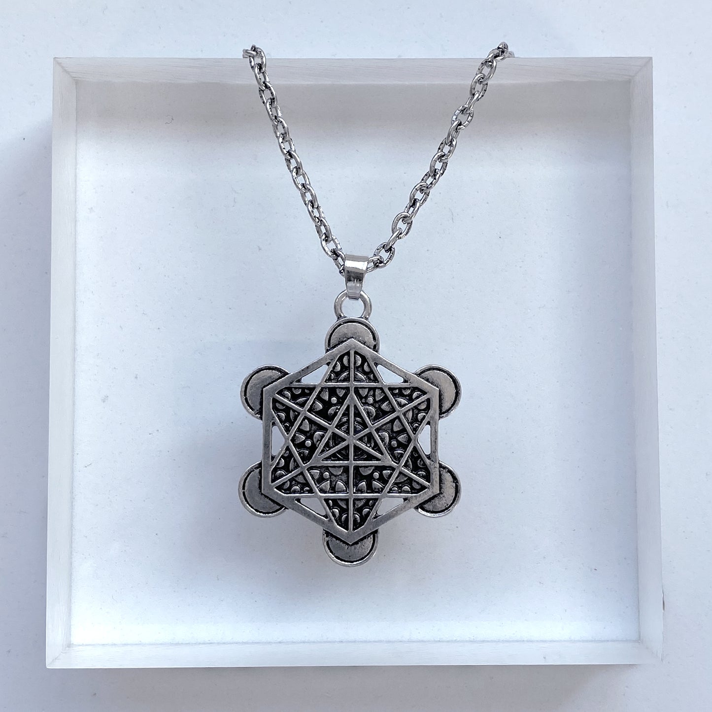 Stainless Steel Geometric Circle Necklace - YOUAREMYPOISON